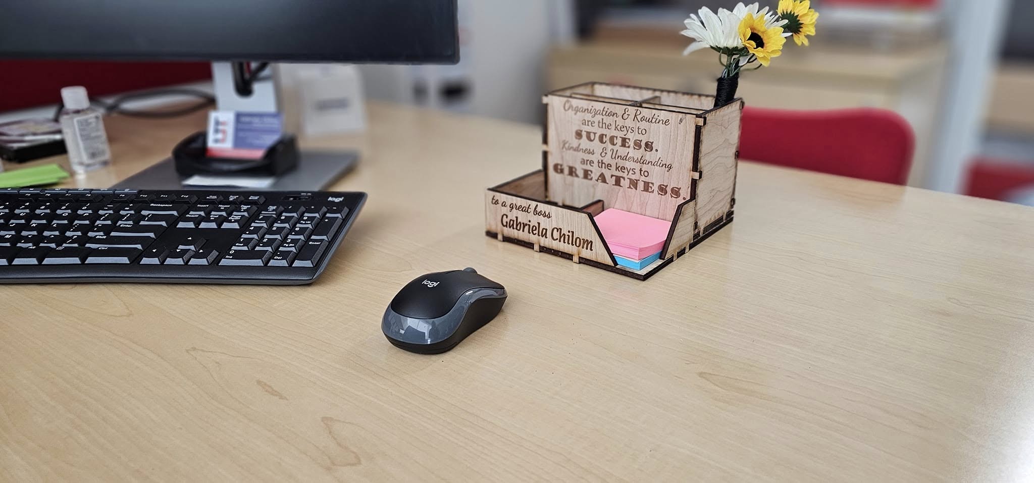 Personalized wooden desk organizer with engraved message and flowers